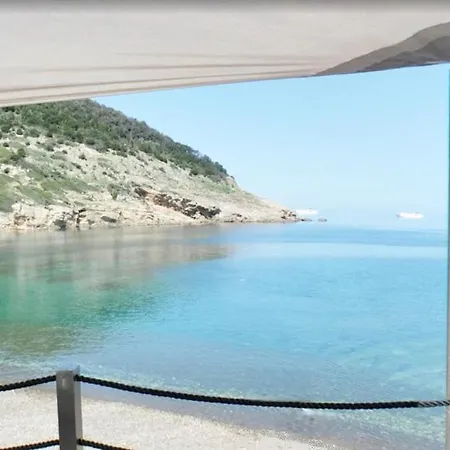 Altaluna Сasa de vacaciones Nisporto